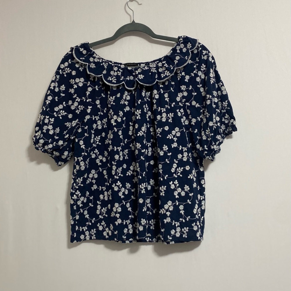 Ann Taylor Navy Floral Scallop Collar Blouse